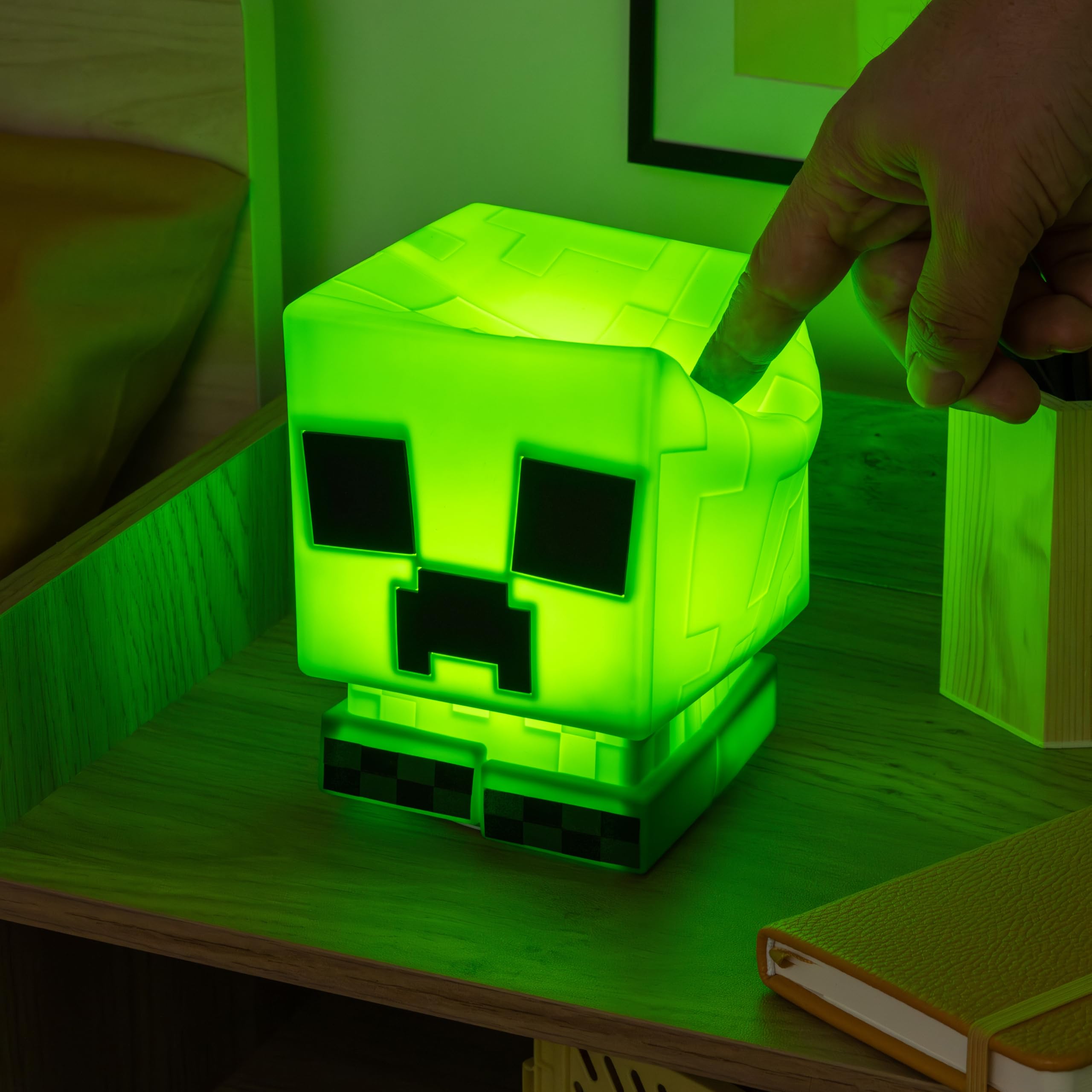 Amazon.co.jp: Paladone Minecraft Creeper SquishyGloシリコンライト